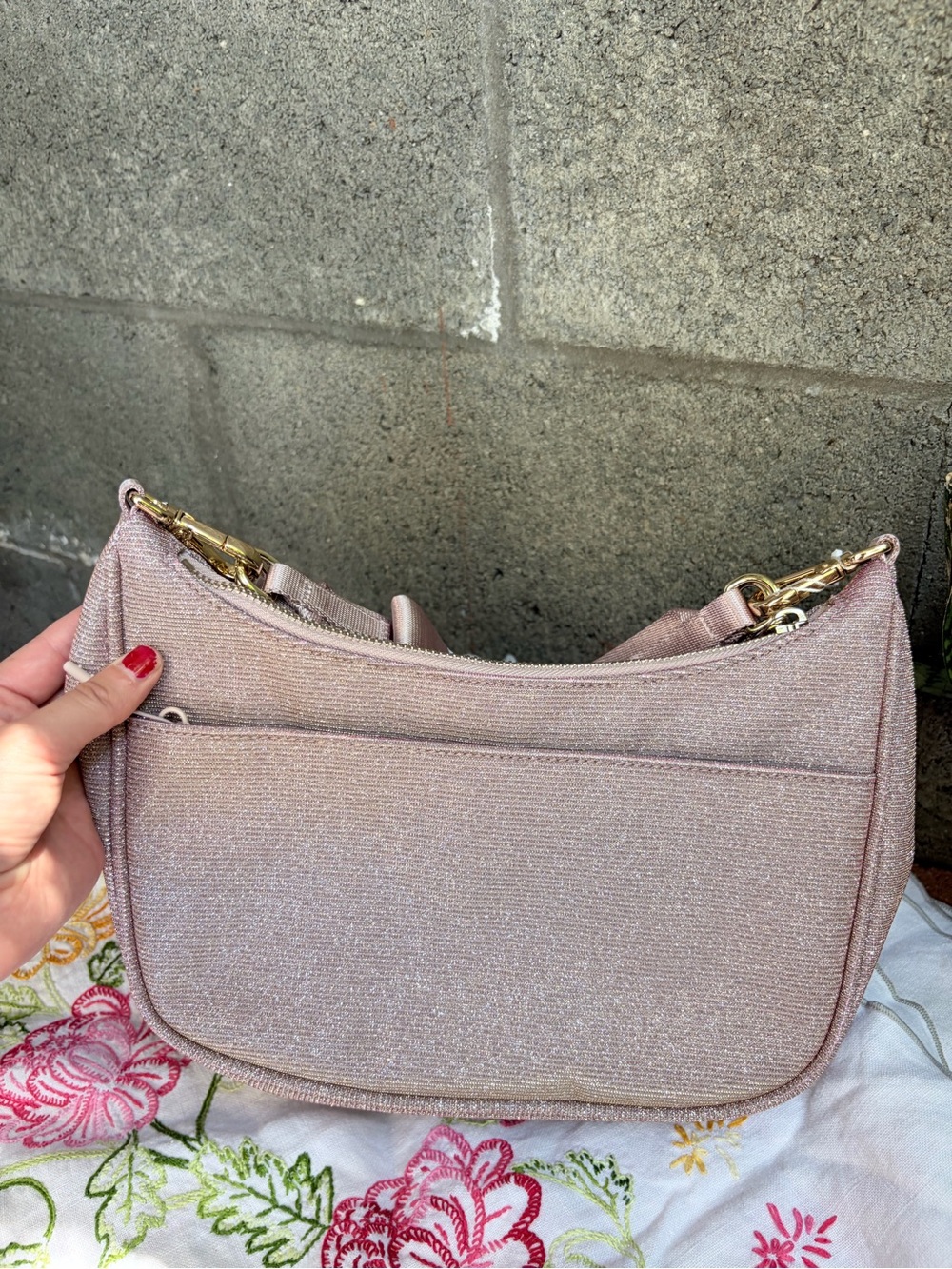 Lululemon The City Essentials Sparkle Crescent Shoulder Bag in Rose NWTS - Picture 2 of 9